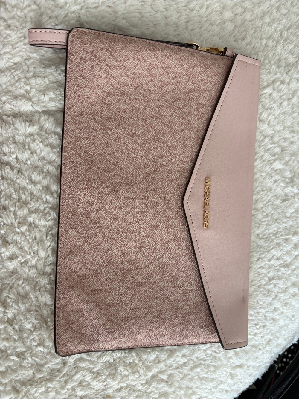 Michael Kors Light Pink Signature Envelope Wristlet
